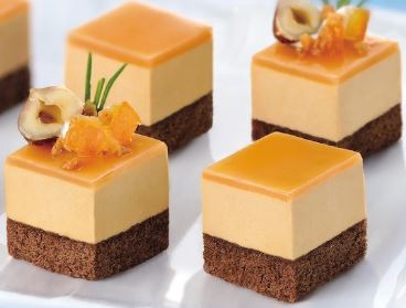 カット済みケーキ
